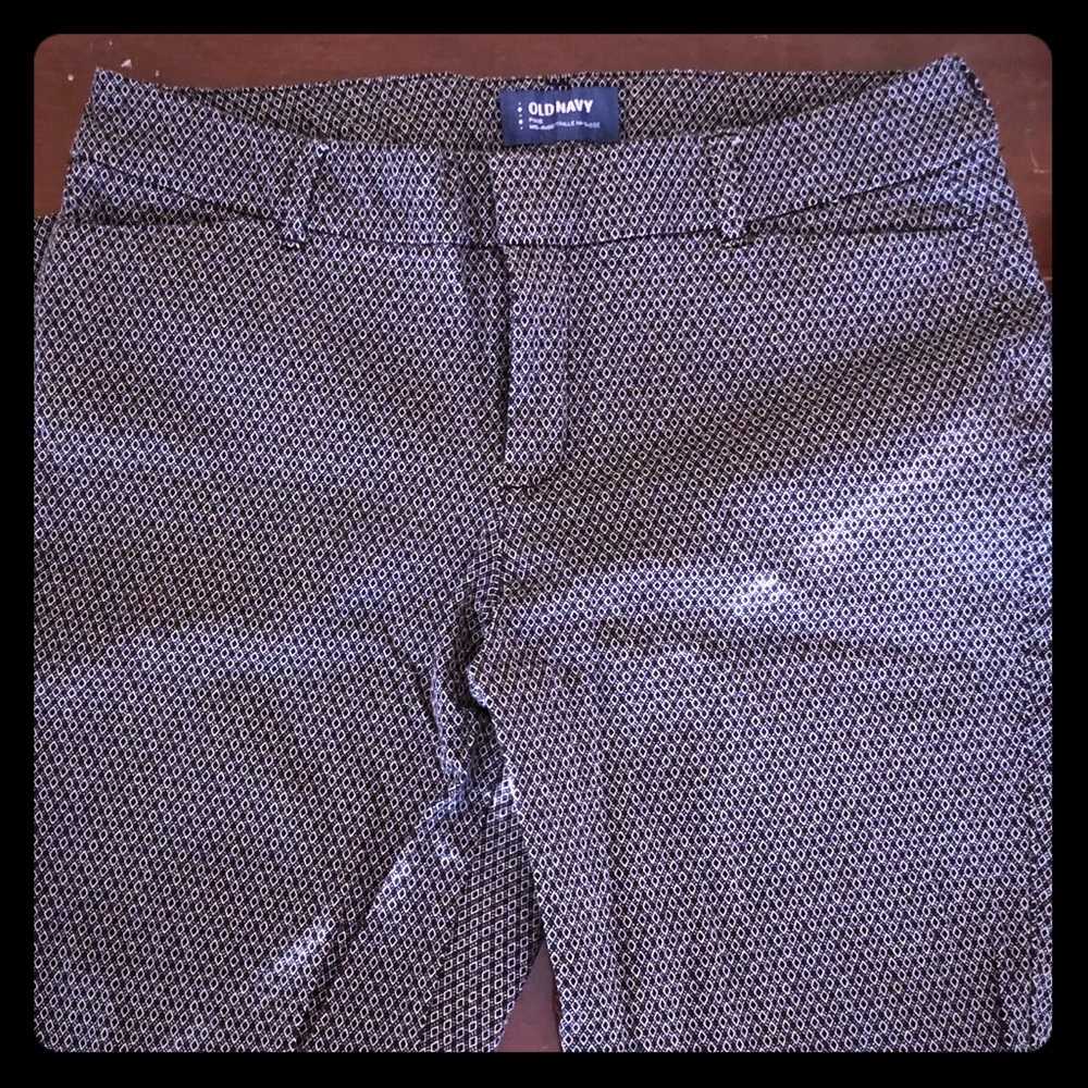 Old Navy Mid-Rise Pixie Ankle Pants